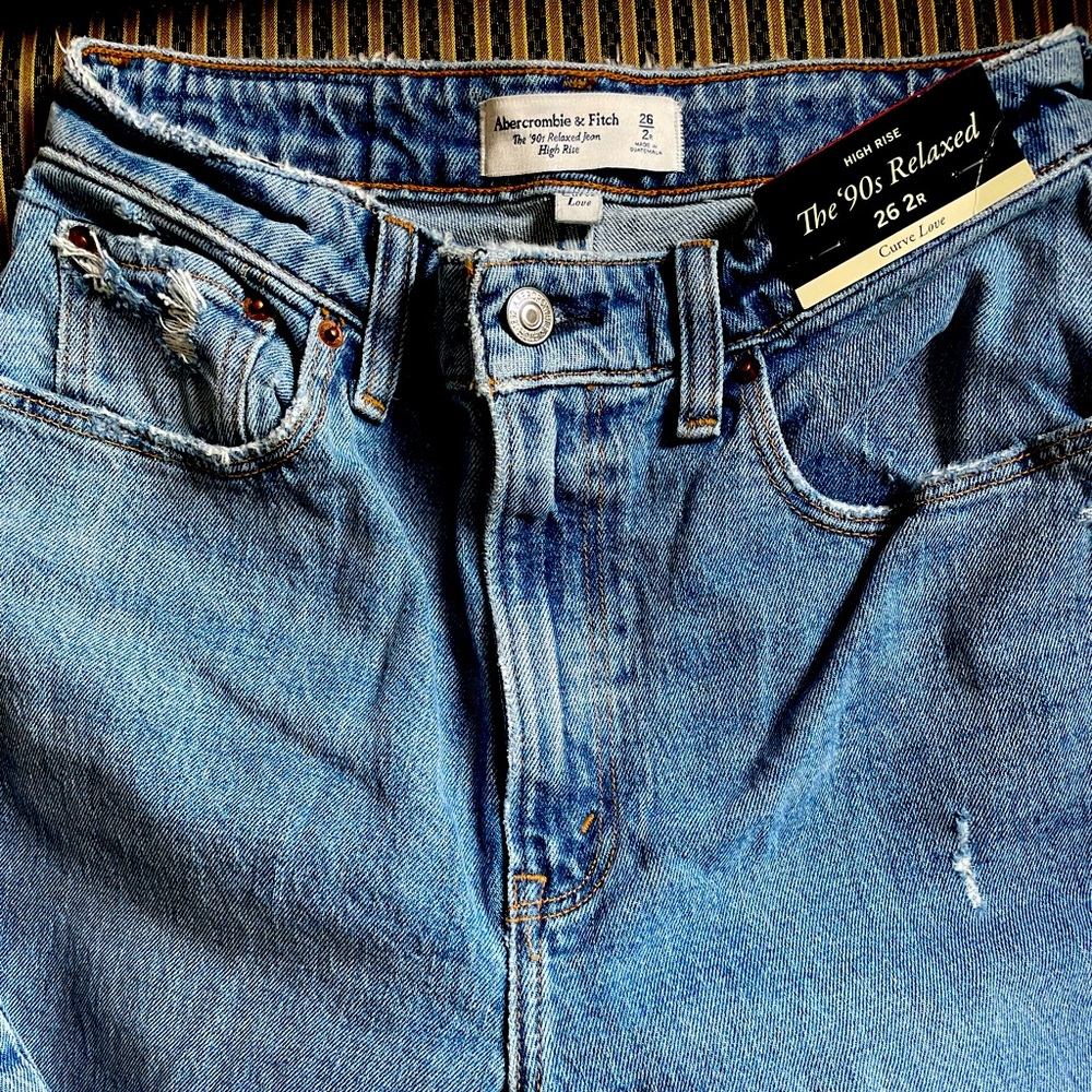 Abercrombie 90s Relaxed High Rise Jeans Curve Love 26 2R NWT